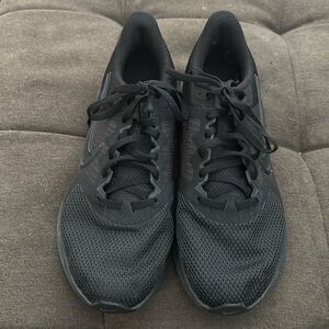 Nike Downshifter Black Sneakers Womens size 9.5 Wide